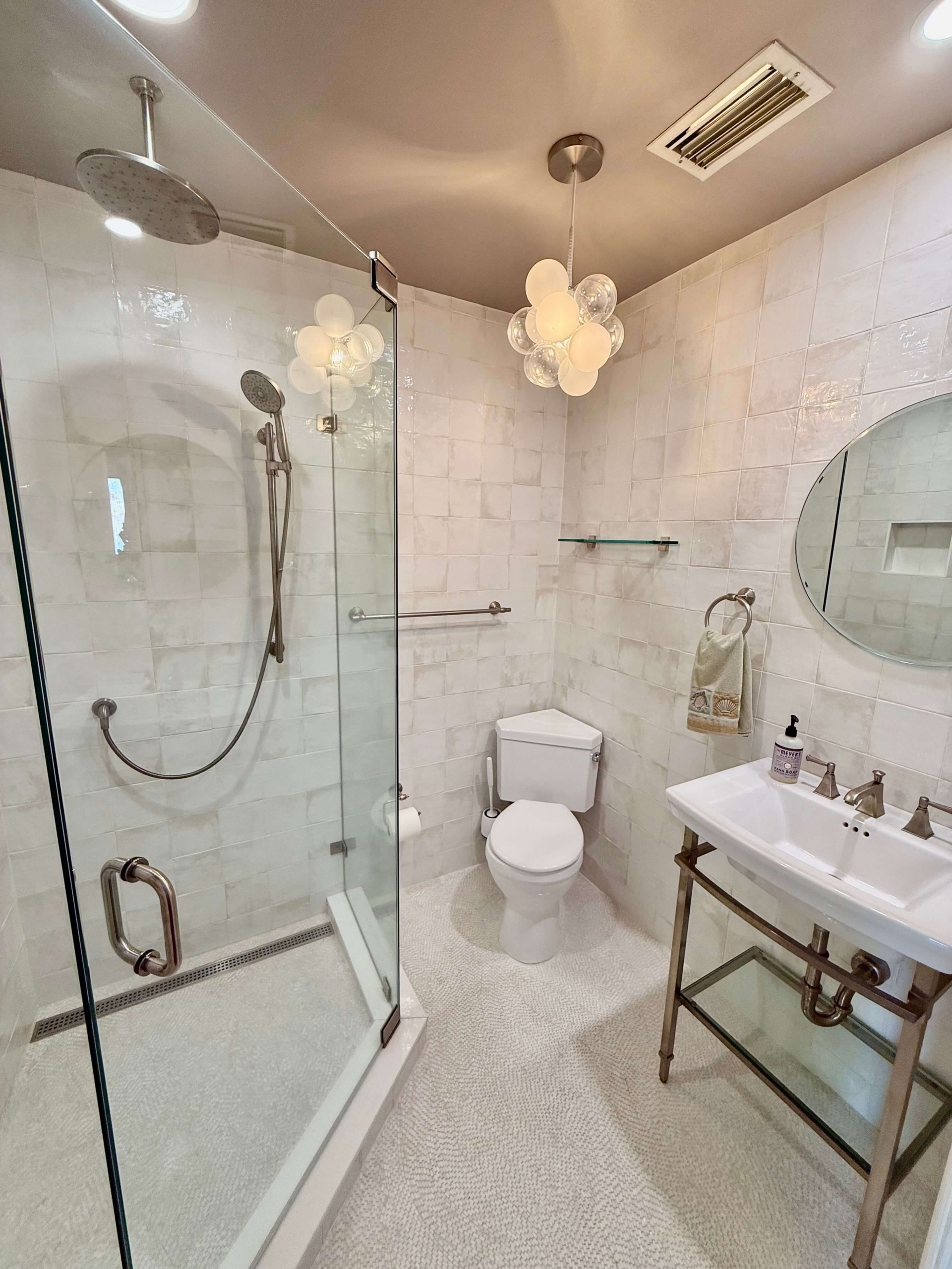 photo of bathroom with pedestal sink